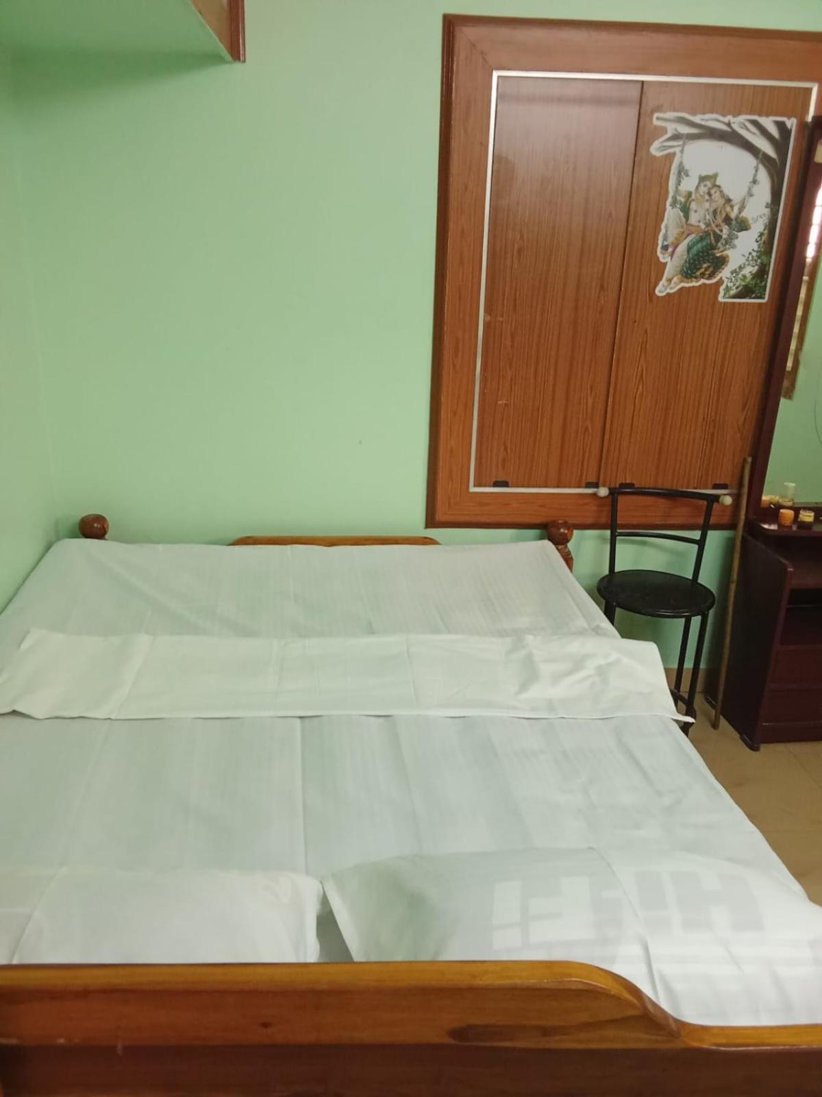 Om Sai Ram Home Stay Tiruvannamalai Exterior photo
